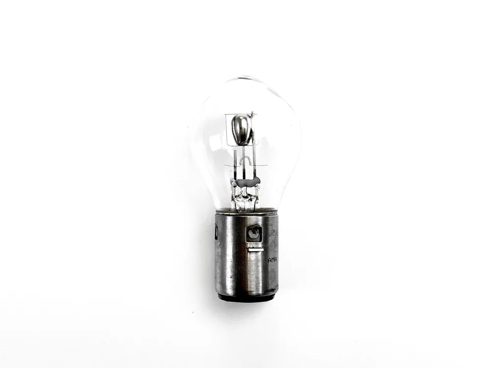 Glühbirne 12V 15/15W BA20D Neu Im Sortiment